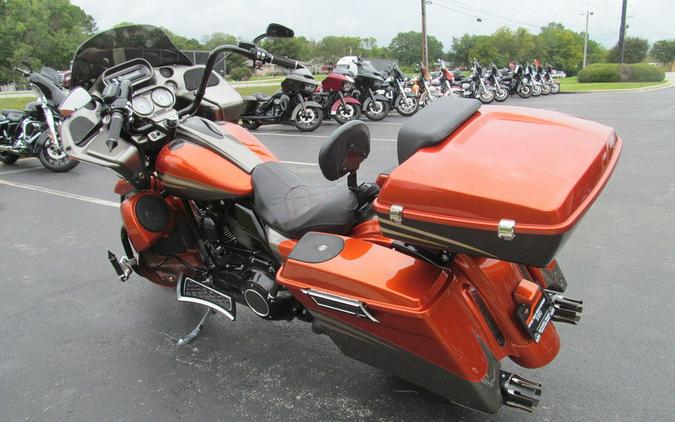 2013 Harley-Davidson® FLTRXSE2 - CVO™ Road Glide® Custom®