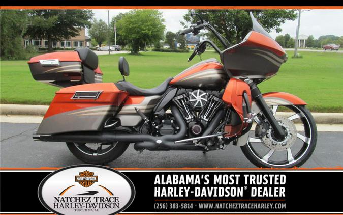 2013 Harley-Davidson® FLTRXSE2 - CVO™ Road Glide® Custom®