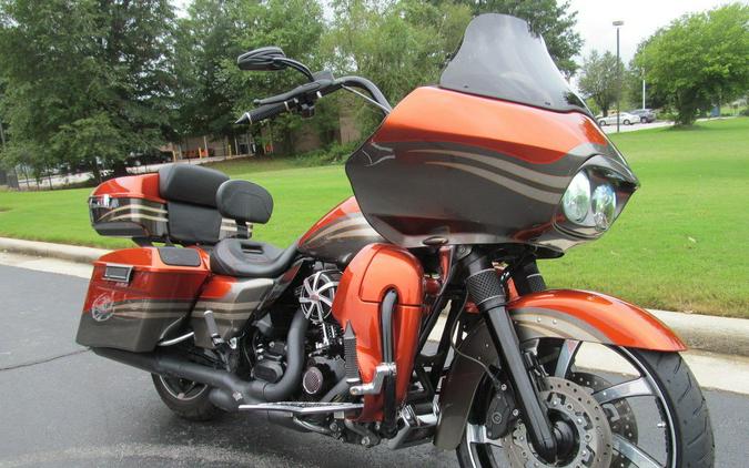 2013 Harley-Davidson® FLTRXSE2 - CVO™ Road Glide® Custom®