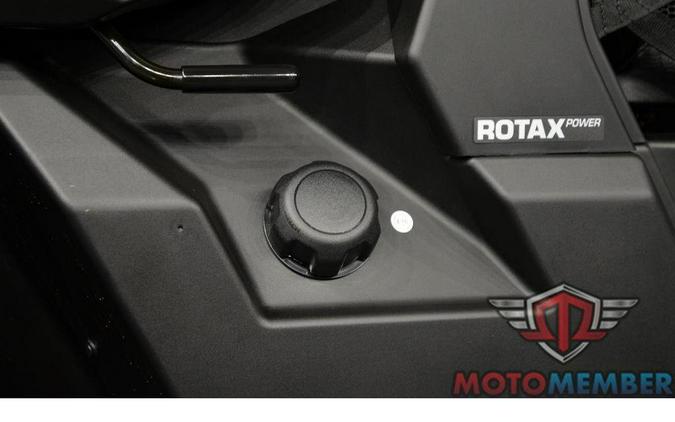 2025 Can-Am Defender MAX DPS HD10