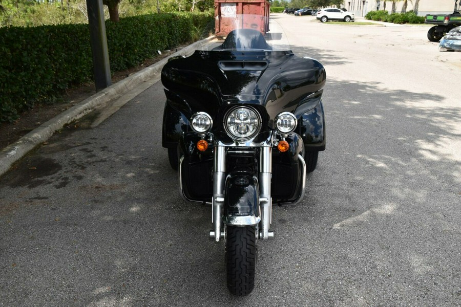 2023 Harley-Davidson Tri Glide Ultra FLHTCUTG