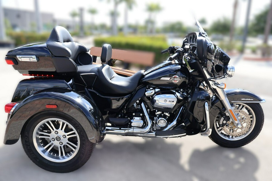 2023 Harley-Davidson Tri Glide Ultra FLHTCUTG