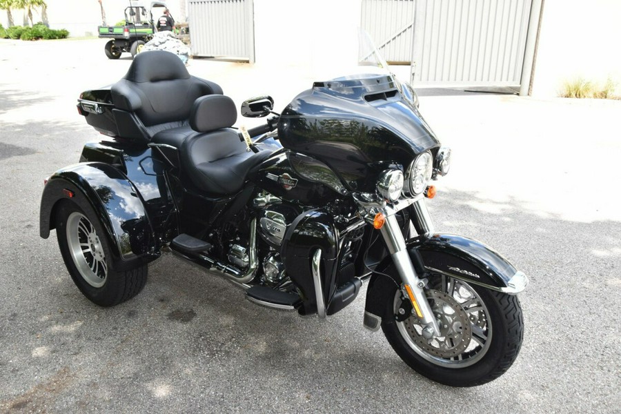 2023 Harley-Davidson Tri Glide Ultra FLHTCUTG