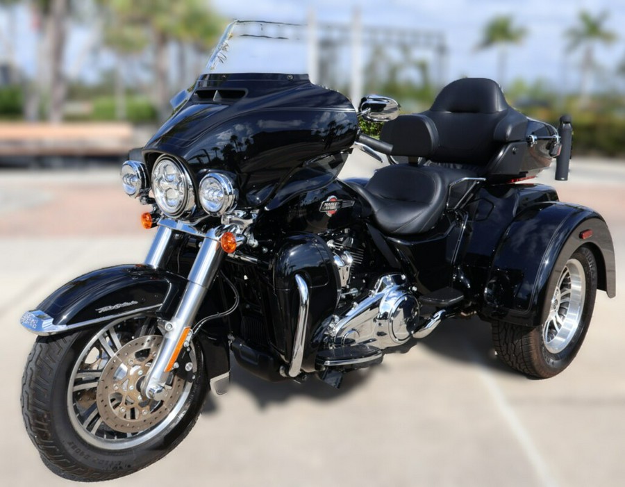 2023 Harley-Davidson Tri Glide Ultra FLHTCUTG