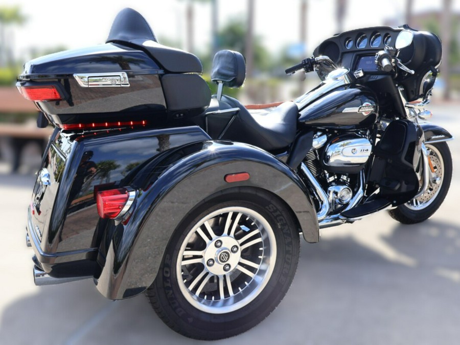 2023 Harley-Davidson Tri Glide Ultra FLHTCUTG