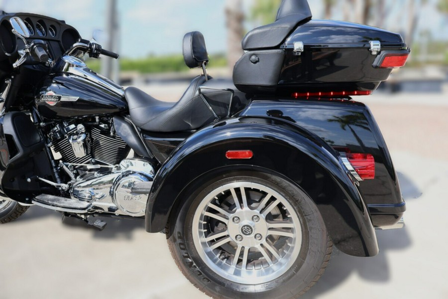 2023 Harley-Davidson Tri Glide Ultra FLHTCUTG