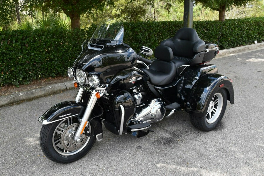 2023 Harley-Davidson Tri Glide Ultra FLHTCUTG