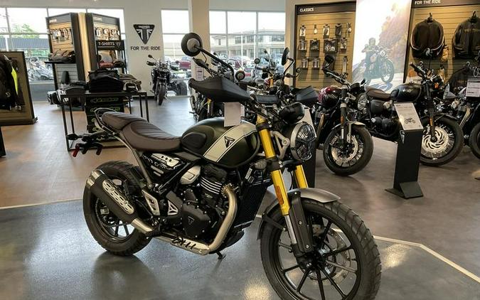 2024 Triumph Scrambler 400 X Matte Khaki Green / Fusion White