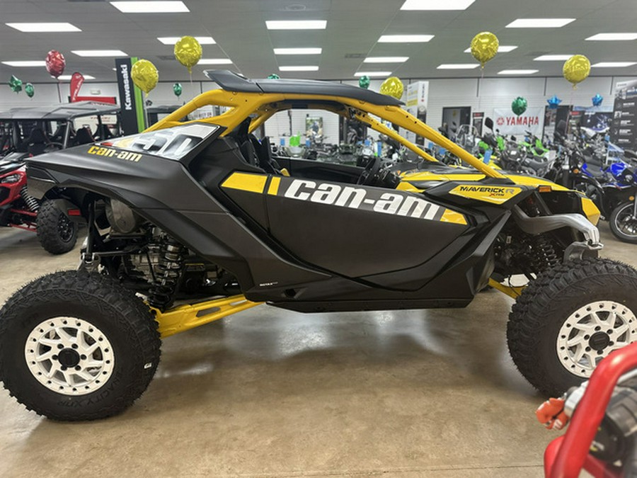 2024 Can-Am Maverick R X RS Carbon Black & Neo Yellow