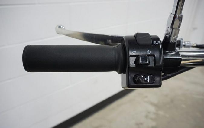 2023 Kawasaki Vulcan 900 Classic