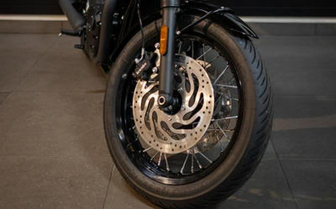 2026 Triumph Bonneville T120 Black Matt silver ice