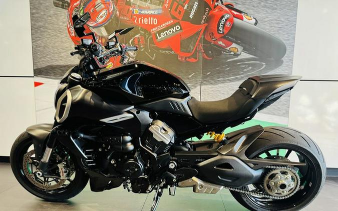 2024 Ducati Diavel V4 Black