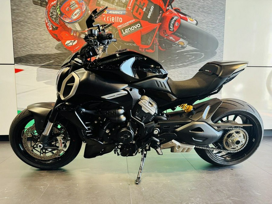 2024 Ducati Diavel V4 Black