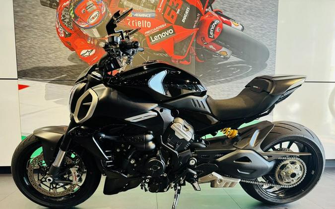 2024 Ducati Diavel V4 Black