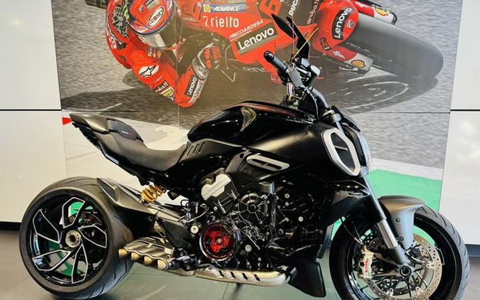 2024 Ducati Diavel V4 Black