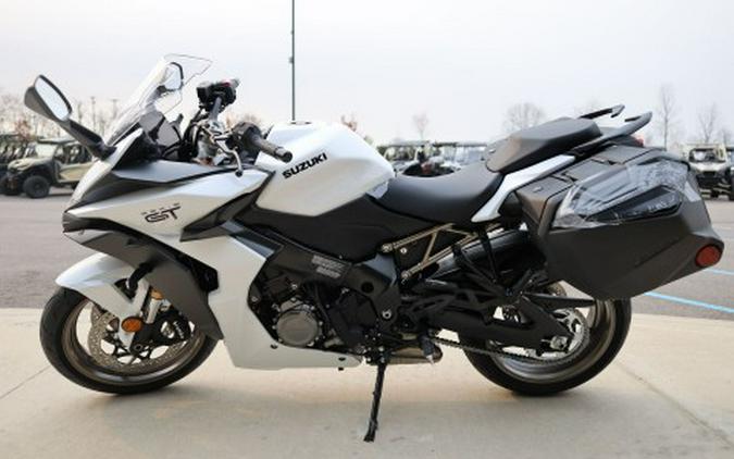 2026 Suzuki GSX-S1000GT+