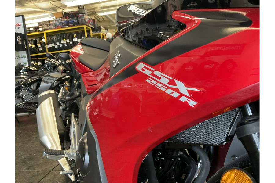2025 Suzuki GSX 250R ABS