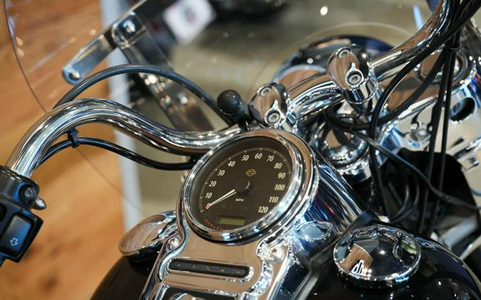 2016 Harley-Davidson FLD - Dyna Switchback