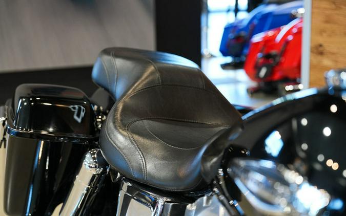 2016 Harley-Davidson FLD - Dyna Switchback