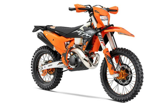 FIRST LOOK! KTM INTRODUCES 2024 KTM 300XC-W HARD-ENDURO MODEL