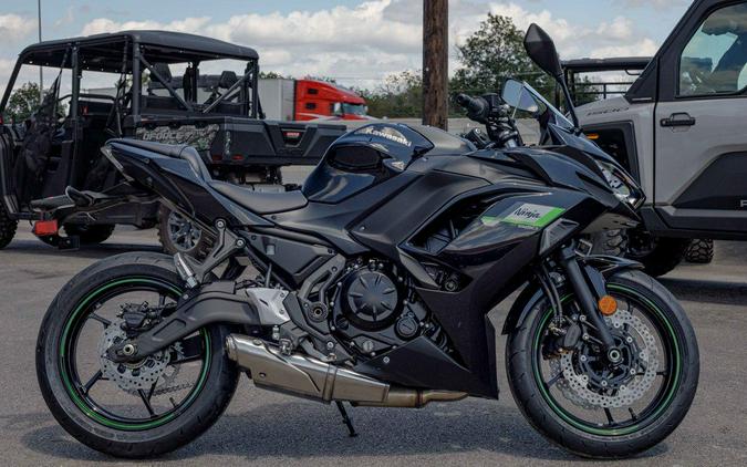 2025 Kawasaki Ninja® 650 Base