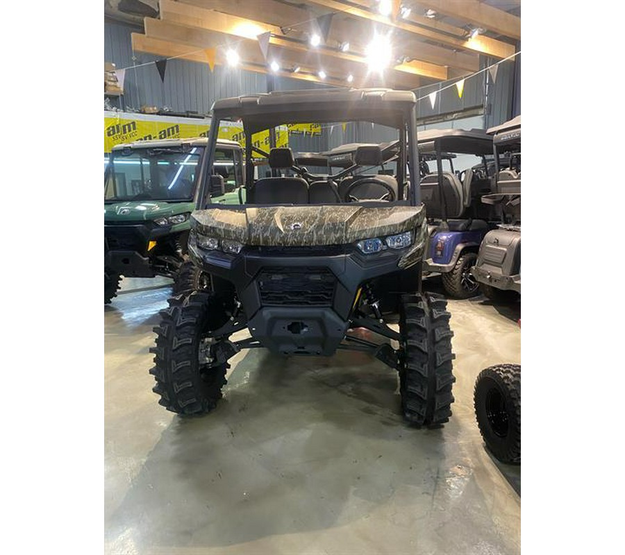 2025 Can-Am Defender DPS HD10