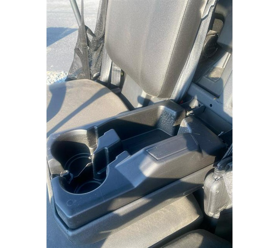 2025 Can-Am Defender DPS HD10