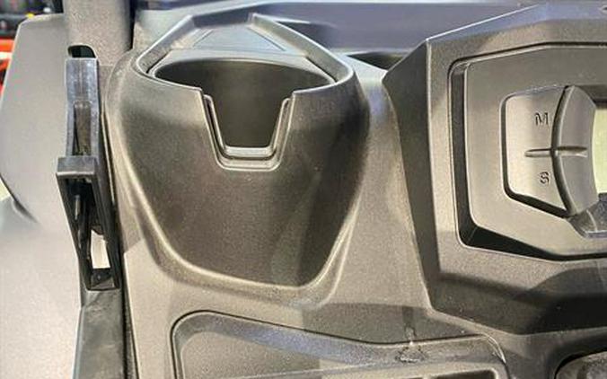 2025 Can-Am Defender DPS HD10