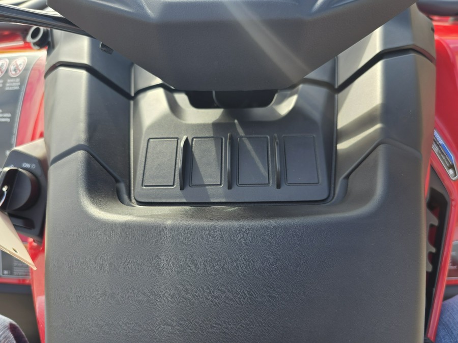 2026 Can-Am Outlander DPS 700