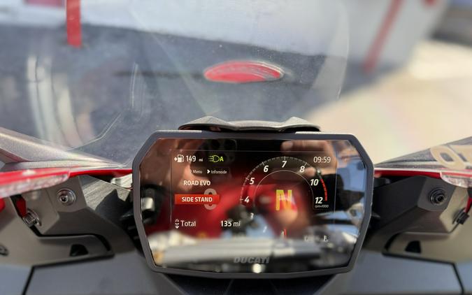 2025 Ducati Panigale V2 - 02405C