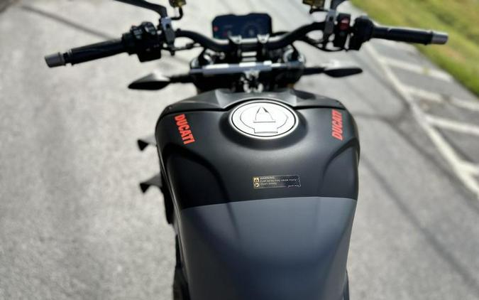 2024 Ducati Streetfighter V4 S Grey & Black