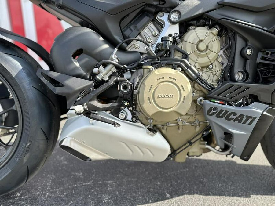 2024 Ducati Streetfighter V4 S Grey & Black