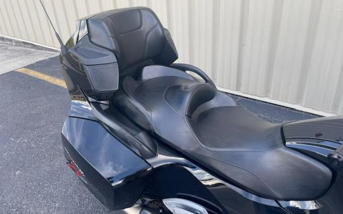 2016 Can-Am® Spyder® RT 6-Speed Manual (SM6)