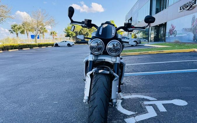 2022 Triumph Rocket 3 R Sapphire Black