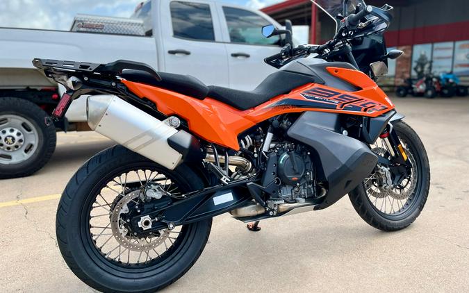 2022 KTM 890 Adventure