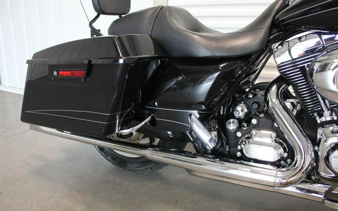 2011 Harley-Davidson® FLTRX - Road Glide® Custom