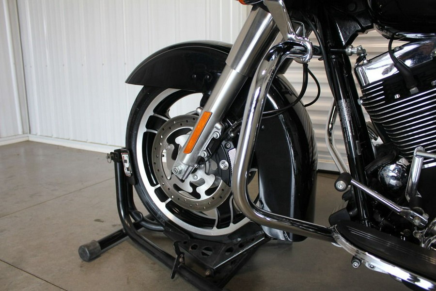 2011 Harley-Davidson® FLTRX - Road Glide® Custom