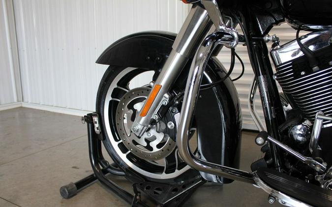 2011 Harley-Davidson® FLTRX - Road Glide® Custom