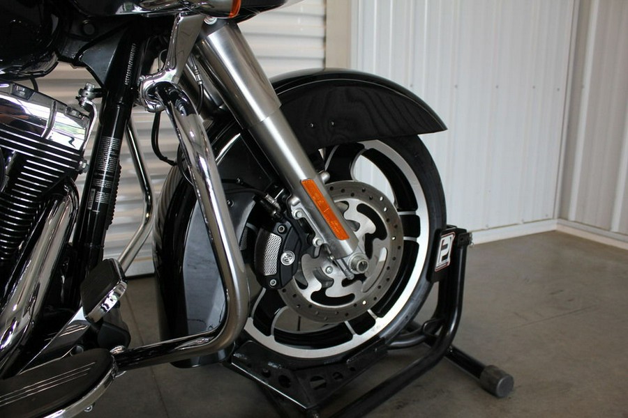 2011 Harley-Davidson® FLTRX - Road Glide® Custom