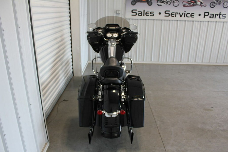 2011 Harley-Davidson® FLTRX - Road Glide® Custom