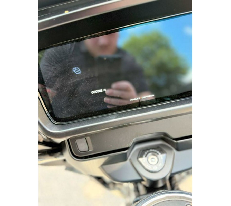 2025 Harley-Davidson® FLHX - Street Glide®