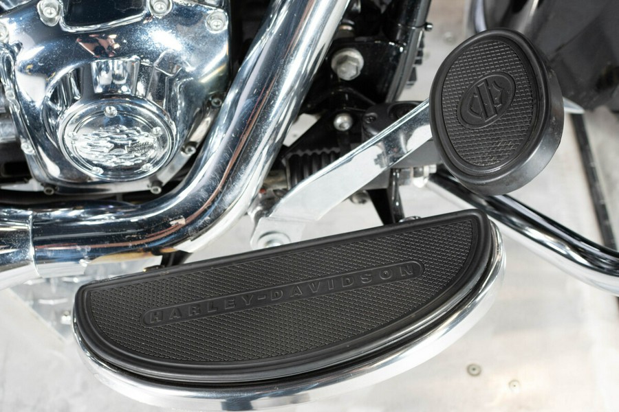 2017 Harley-Davidson Heritage Softail Classic FLSTC