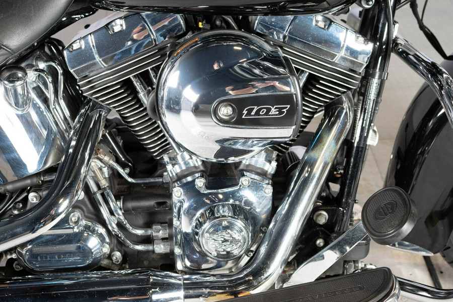 2017 Harley-Davidson Heritage Softail Classic FLSTC