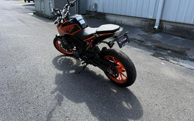 2023 KTM 200 Duke