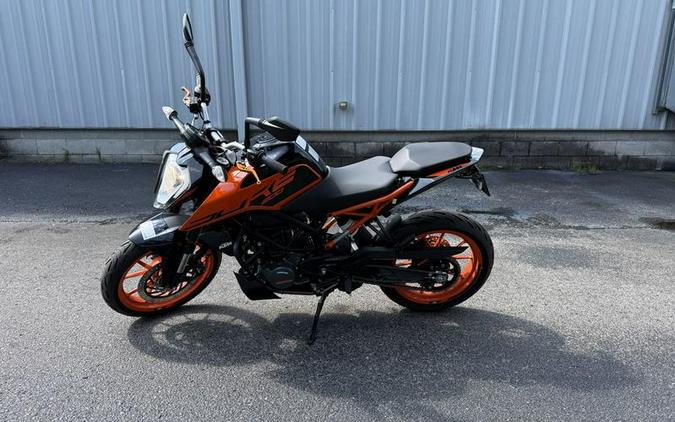 2023 KTM 200 Duke