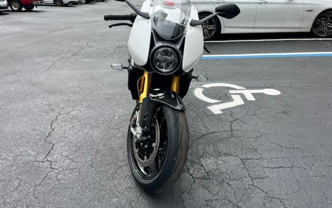 2022 Triumph Speed Triple 1200 RR Crystal White Storm Grey