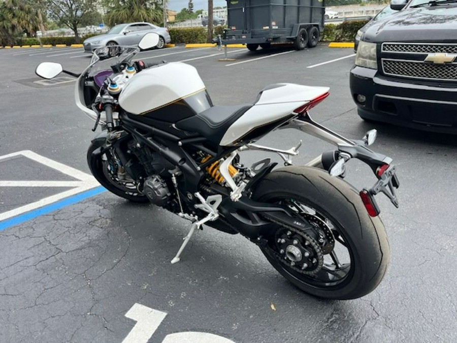 2022 Triumph Speed Triple 1200 RR Crystal White Storm Grey