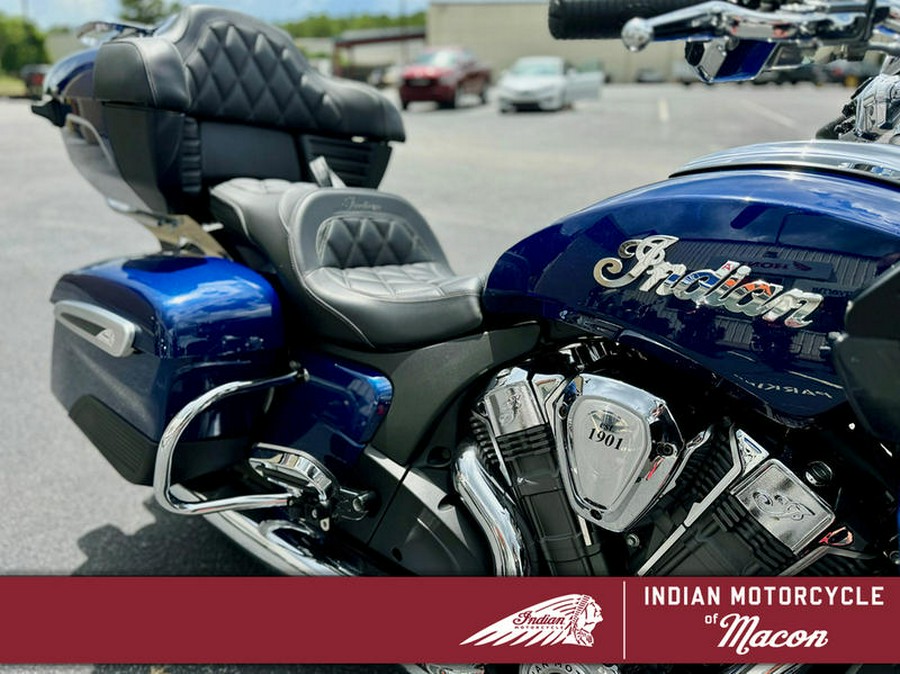 2022 Indian Motorcycle® Pursuit Limited with Premium Package Deepwater Metallic