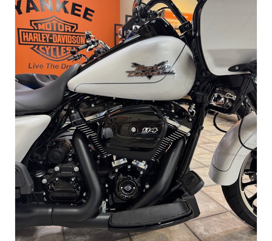 2025 Road Glide® 3 FLTRT