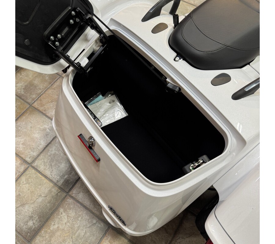 2025 Road Glide® 3 FLTRT